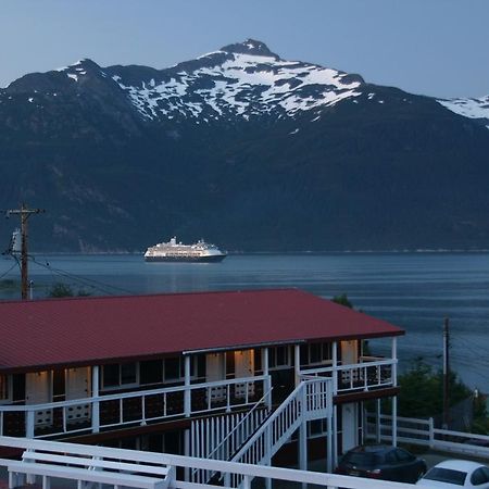 Captain'S Choice Motel Haines Quarto foto