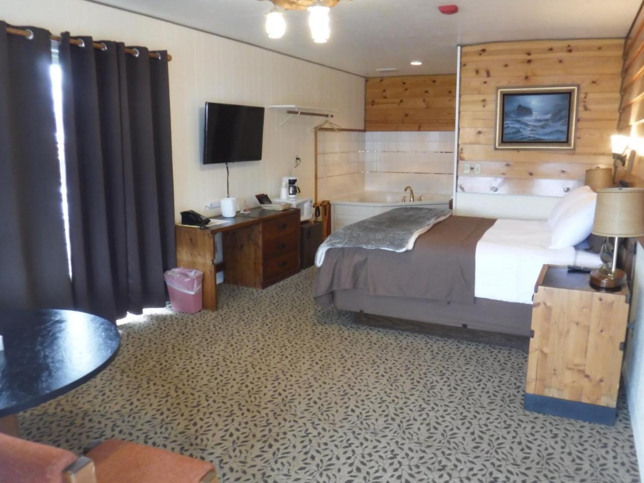 Captain'S Choice Motel Haines Exterior foto